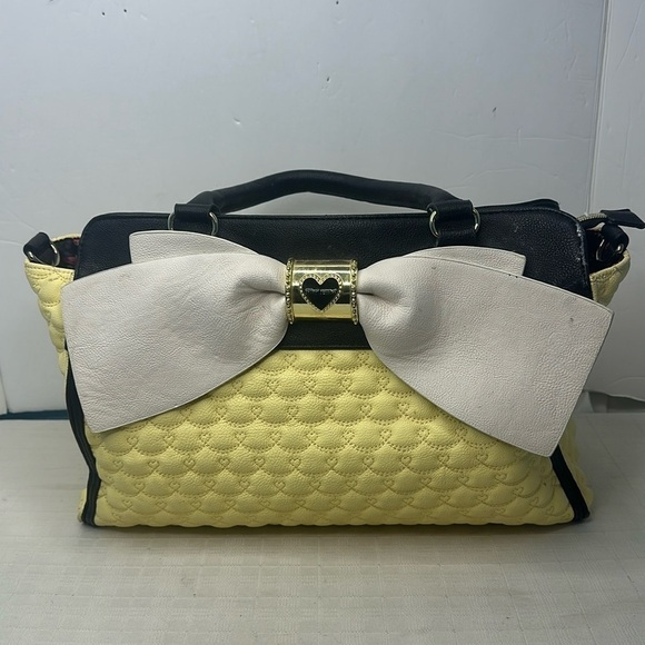 Betsey Johnson sunny yellow embroidered hearts satchel - Picture 1 of 9